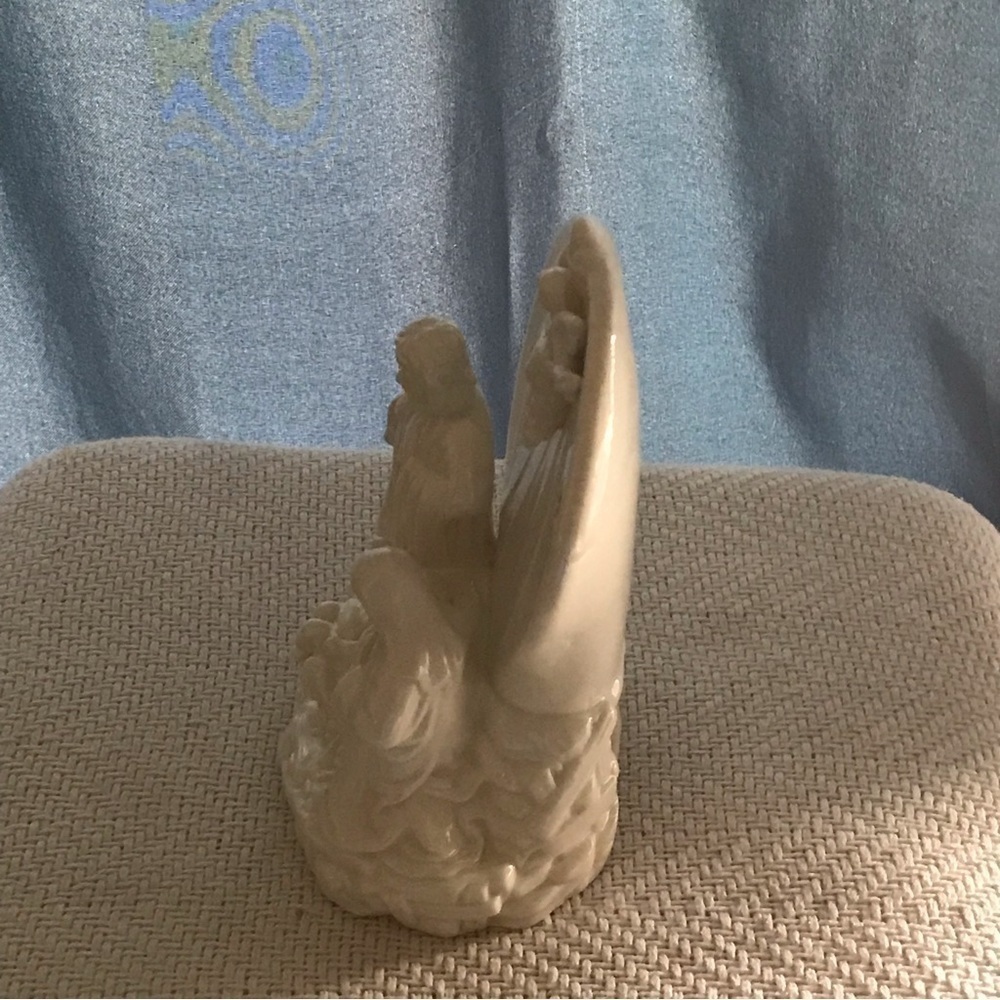 Jade Nativity Tea Light - Picture 2 of 4